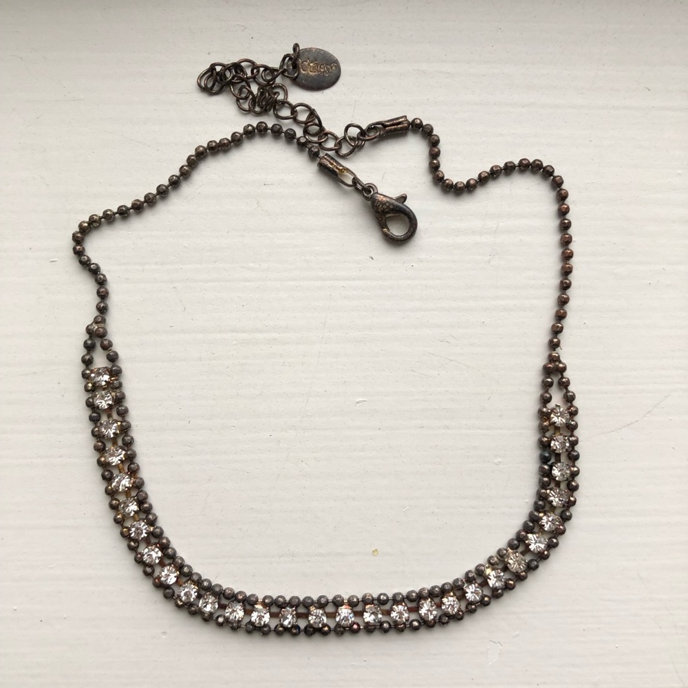 Vintage brassy gold & rhinestone choker necklace - Picture 8 of 8